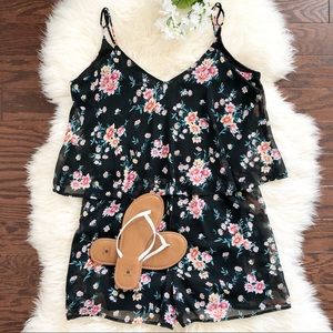 E2 Black Floral Top Overlay Sleeveless Romper M